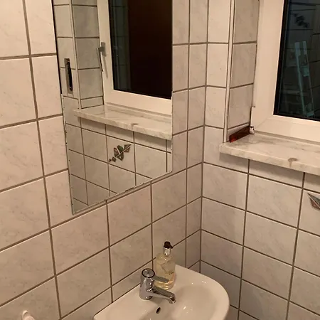 Geraeumiges Haus Mit Garten Terasse بيت للعطل نورنبيرغ