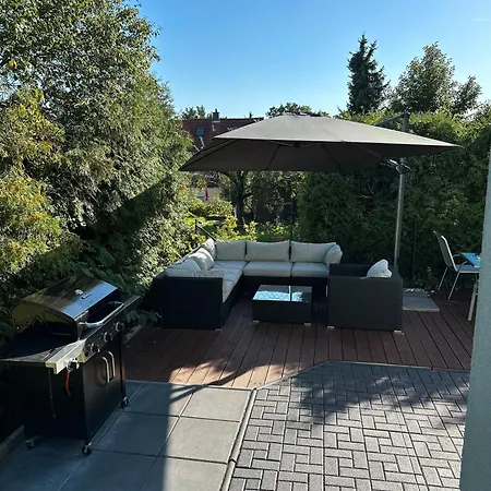 Geraeumiges Haus Mit Garten Terasse بيت للعطل