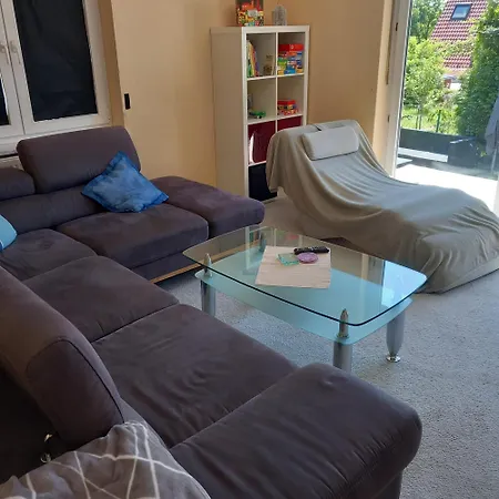 펜션 Geraeumiges Haus Mit Garten Terasse