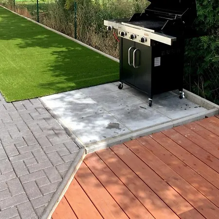 Geräumiges Haus Mit Garten Terasse Ferienhaus *