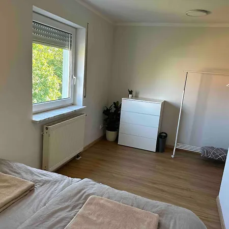 Ferienhaus Geräumiges Haus Mit Garten Terasse