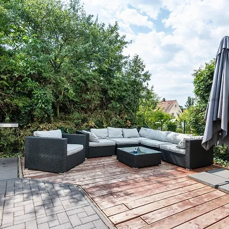 Geräumiges Haus Mit Garten Terasse * Nürnberg