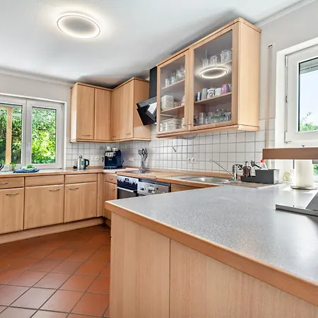Ferienhaus Geräumiges Haus Mit Garten Terasse *