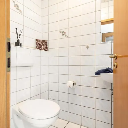 Ferienhaus Geräumiges Haus Mit Garten Terasse Nürnberg