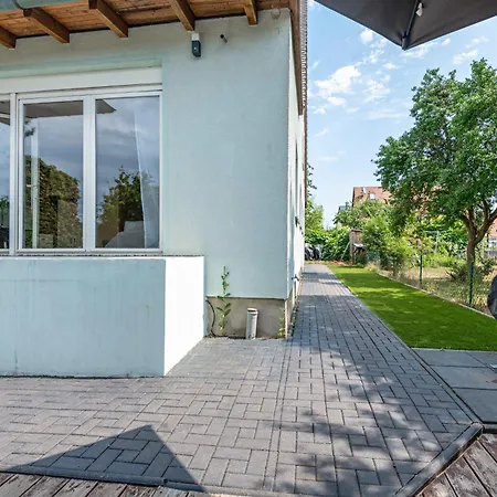 Дом отдыха Geraeumiges Haus Mit Garten Terasse Нюрнберг